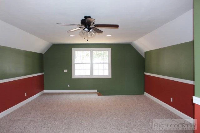 Image number 6 for the current listing