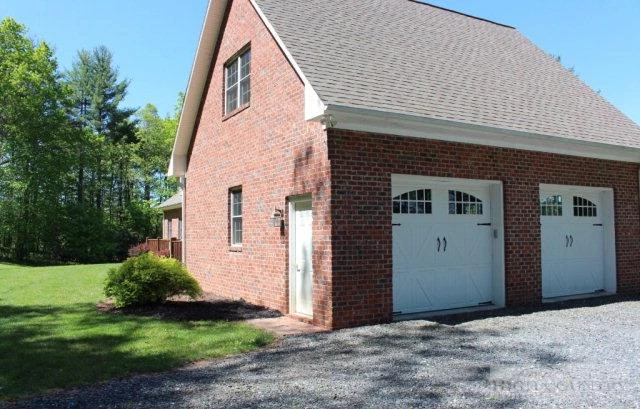 Image number 8 for the current listing