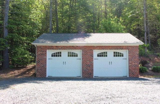 Image number 9 for the current listing