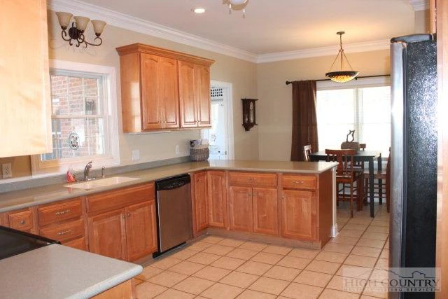 Image number 20 for the current listing