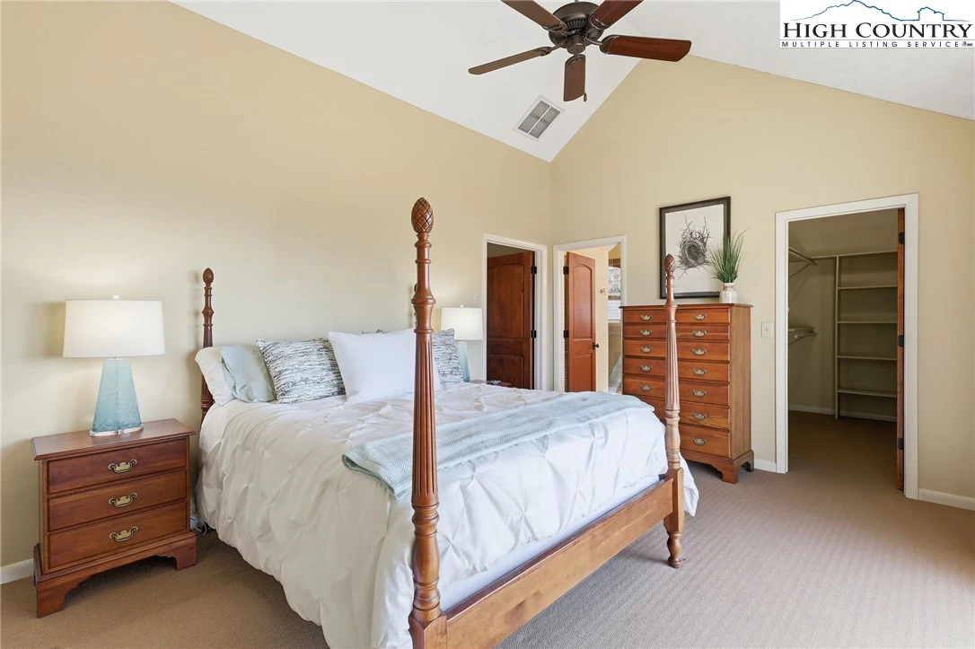 Image number 12 for the current listing