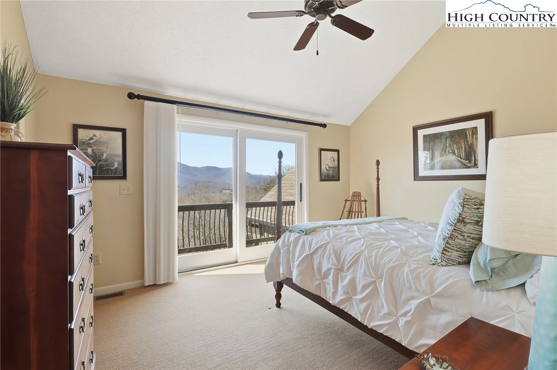 Image number 13 for the current listing