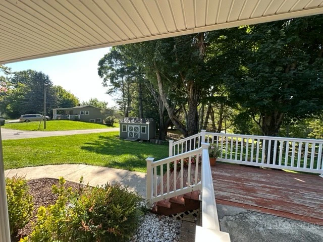 Image number 16 for the current listing