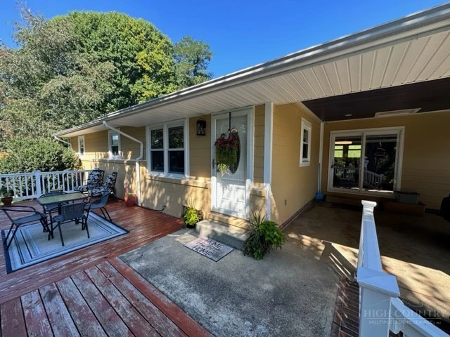 Image number 18 for the current listing