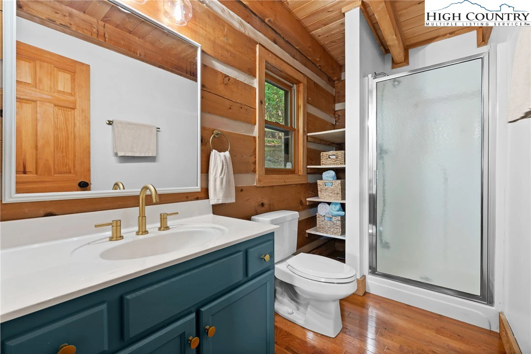 Image number 6 for the current listing