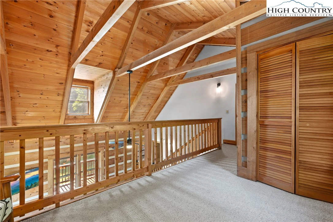 Image number 3 for the current listing