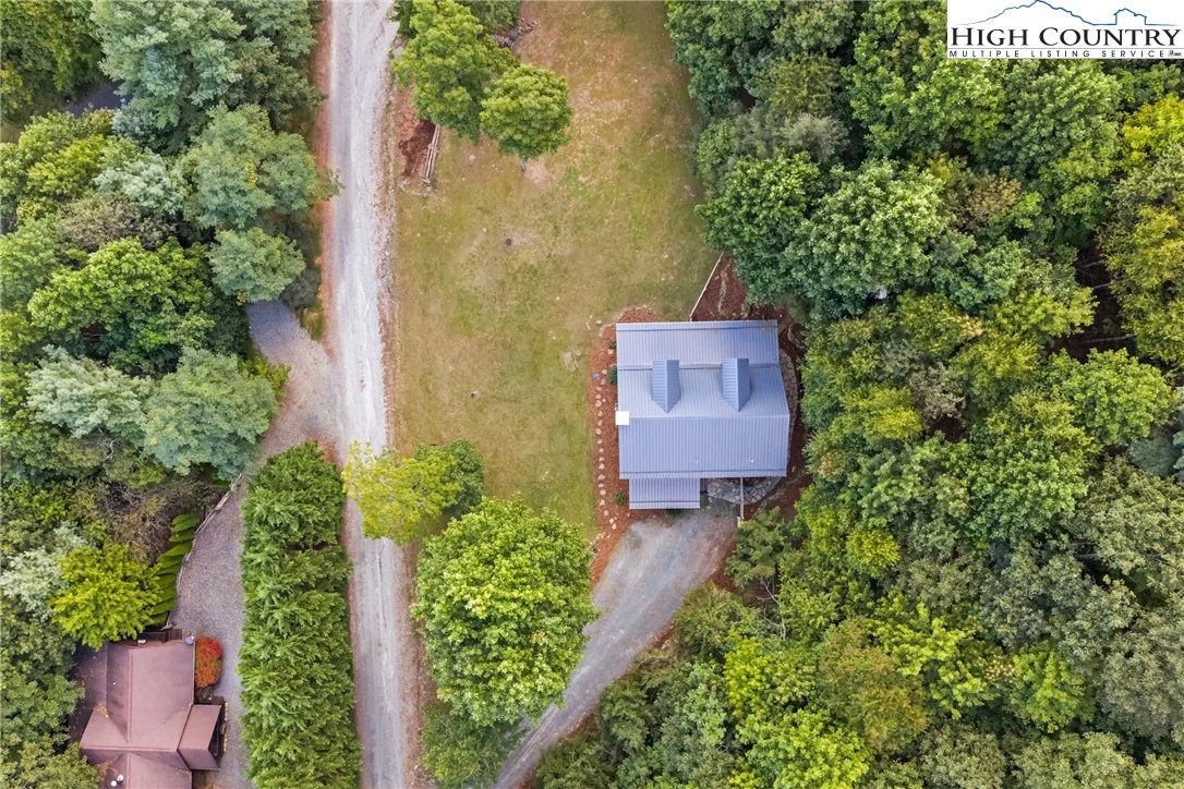 Image number 21 for the current listing