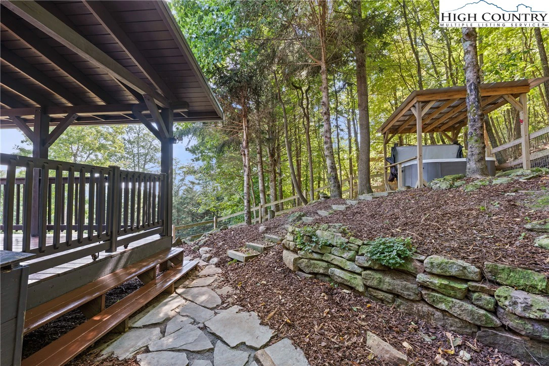Image number 10 for the current listing