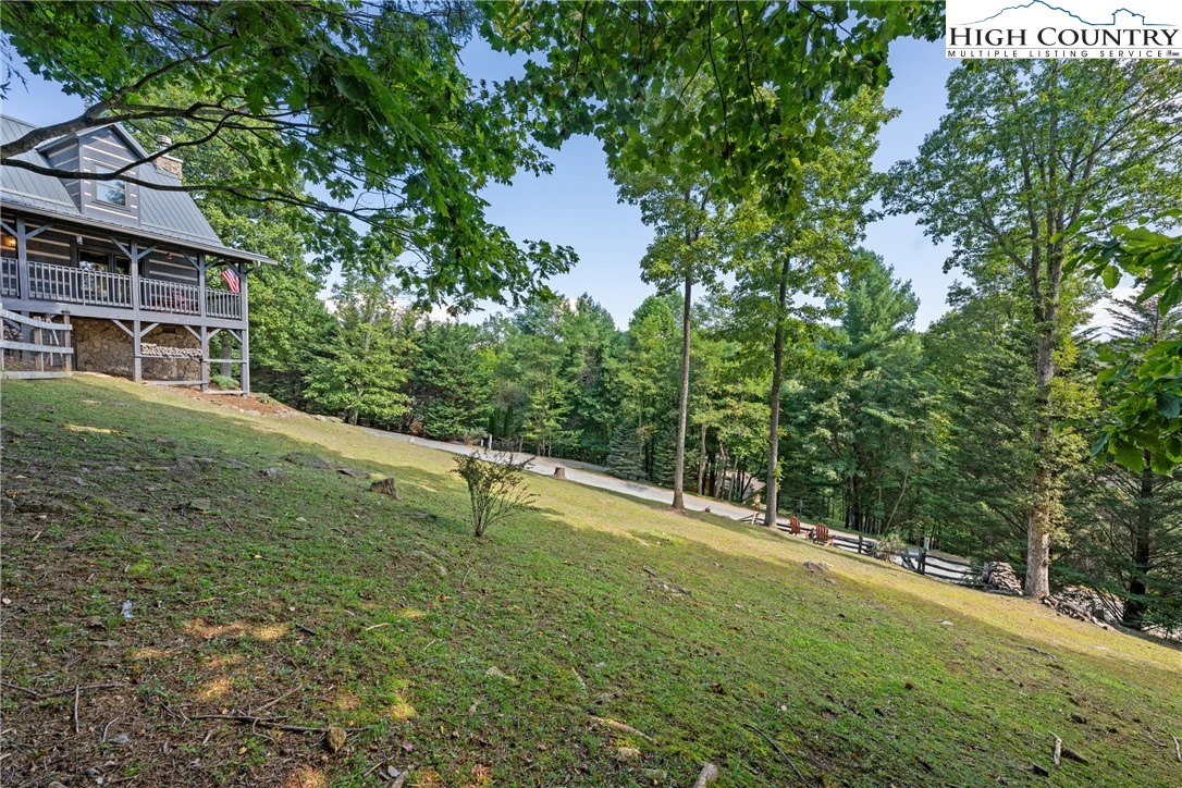 Image number 13 for the current listing