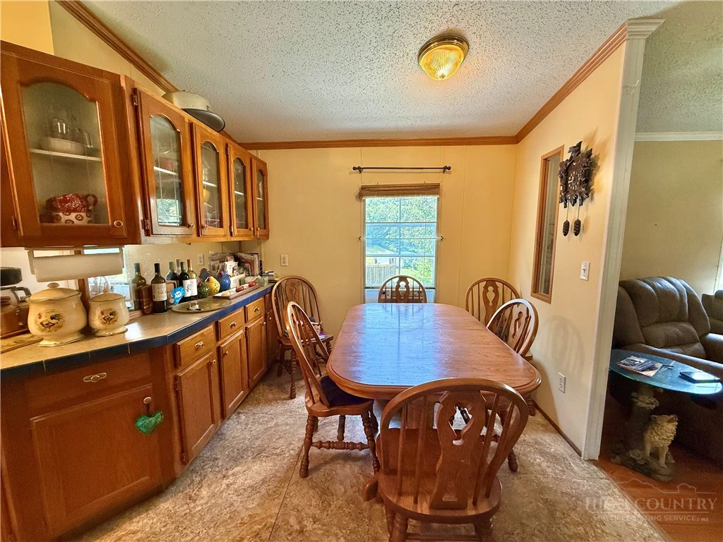 Image number 10 for the current listing