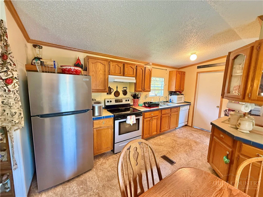 Image number 8 for the current listing
