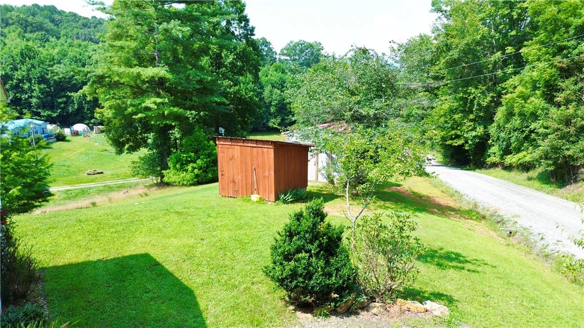 Image number 18 for the current listing