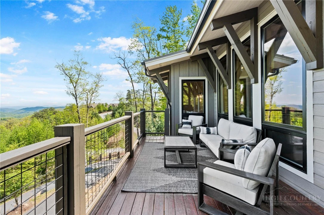 Image number 21 for the current listing