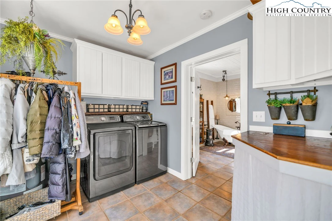 Image number 6 for the current listing