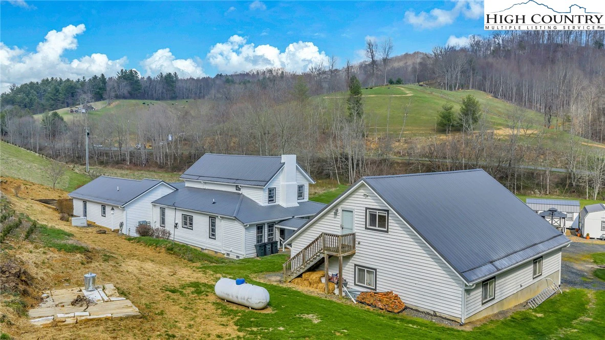 Image number 16 for the current listing