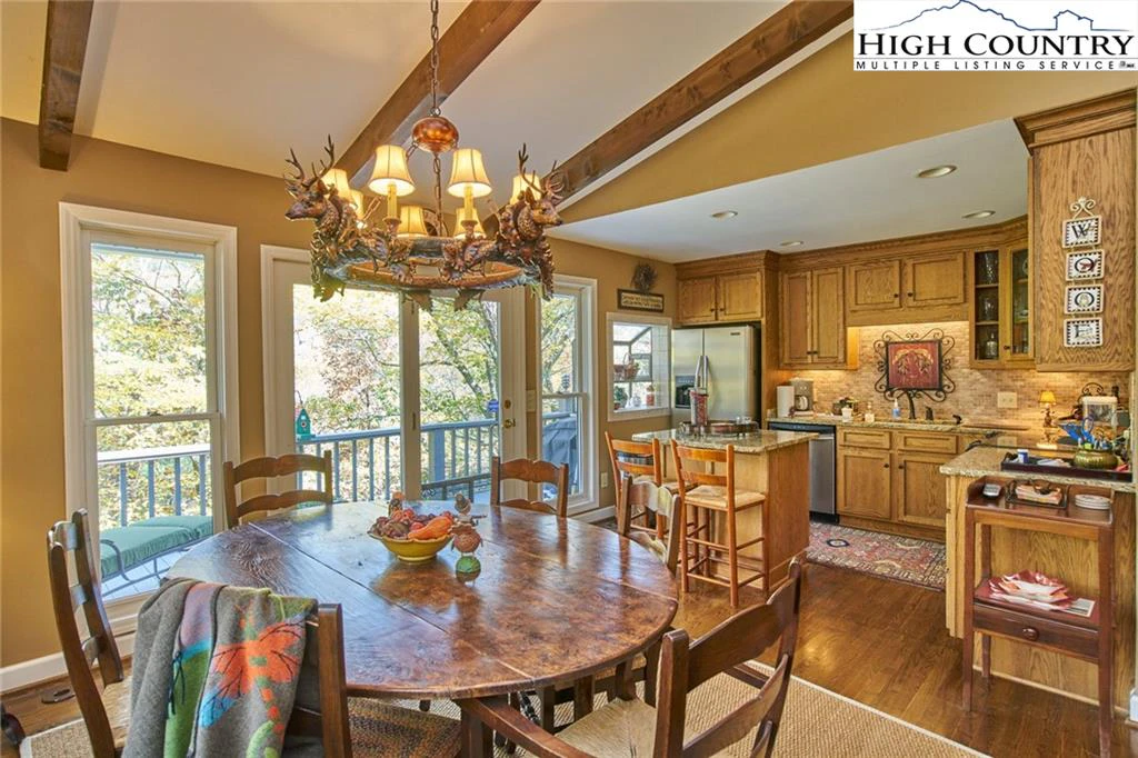 Image number 12 for the current listing