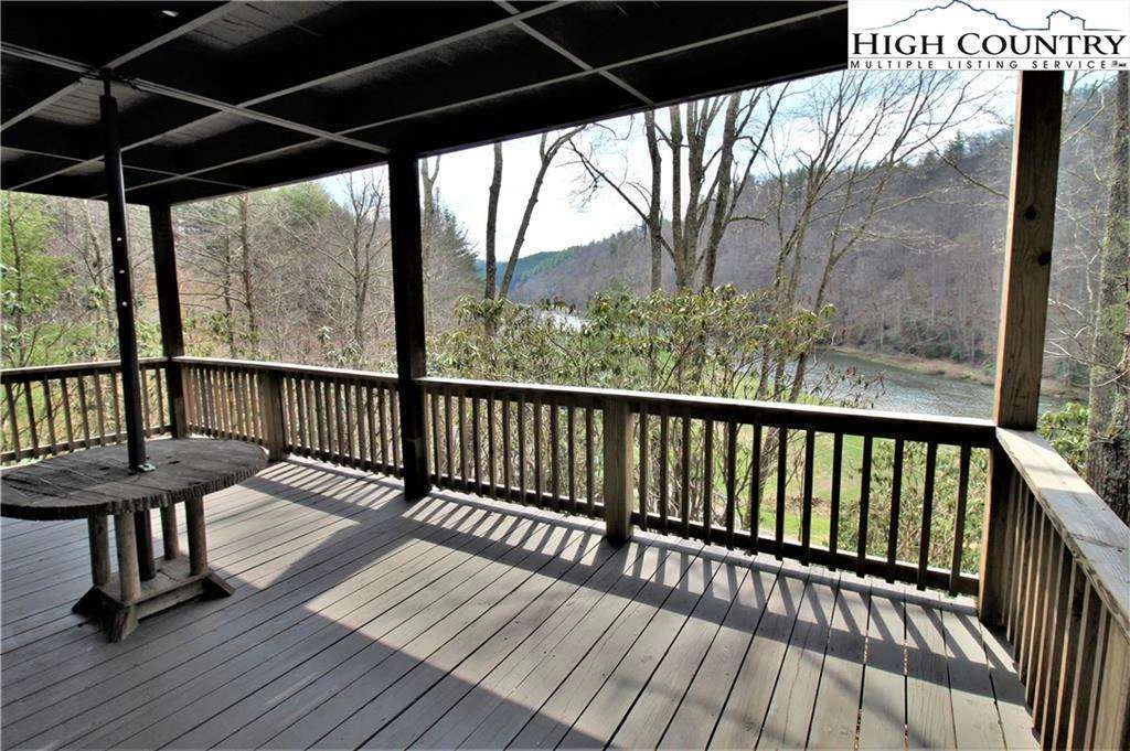 Image number 7 for the current listing