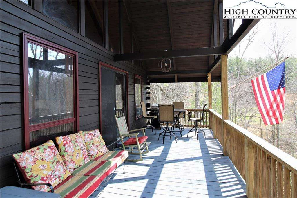 Image number 22 for the current listing