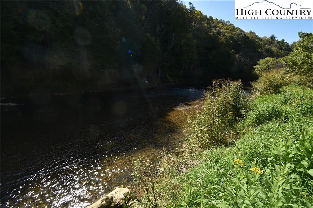Image number 5 for the current listing