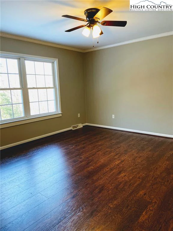 Image number 10 for the current listing