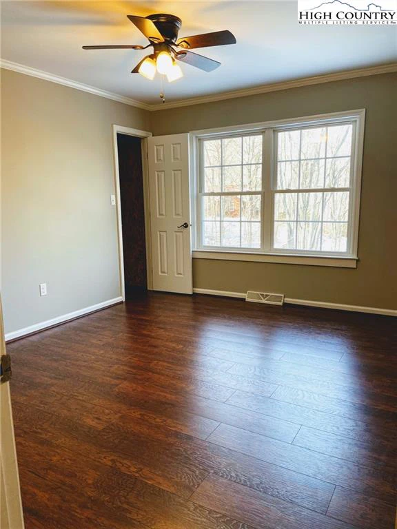 Image number 6 for the current listing
