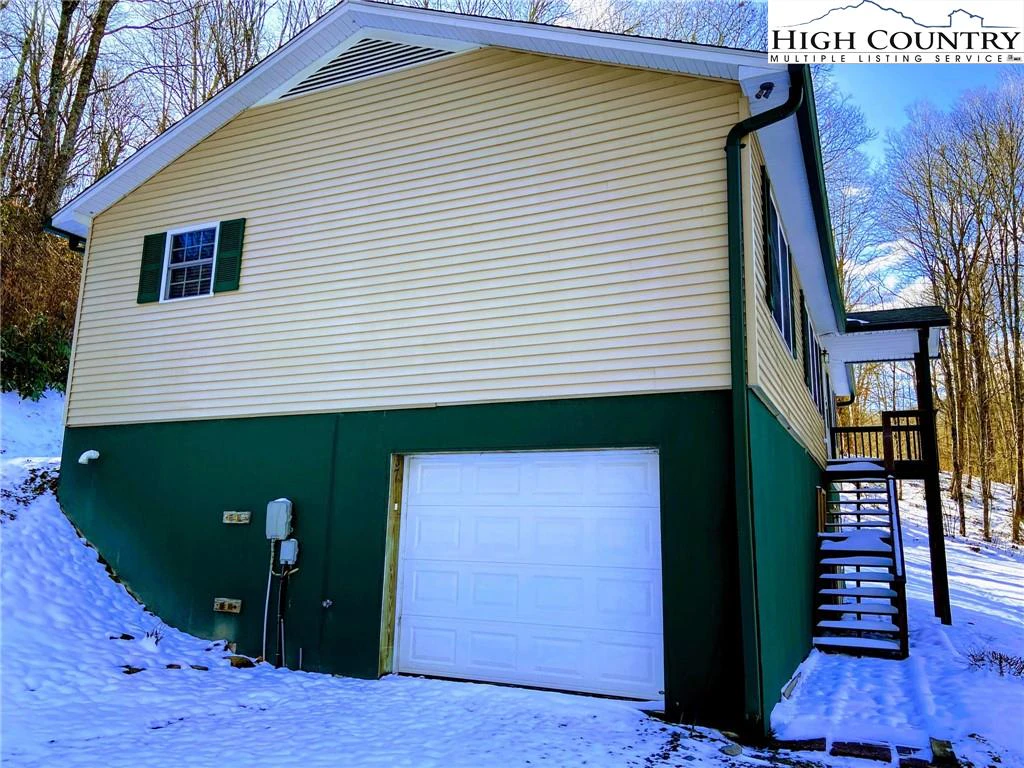 Image number 12 for the current listing