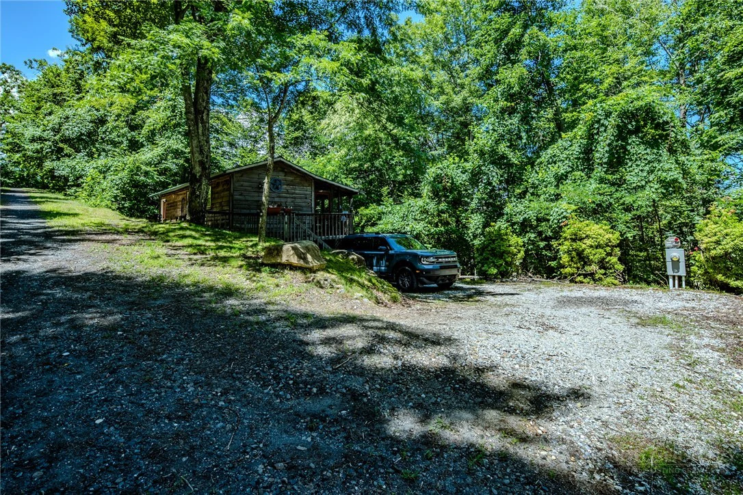 Image number 20 for the current listing