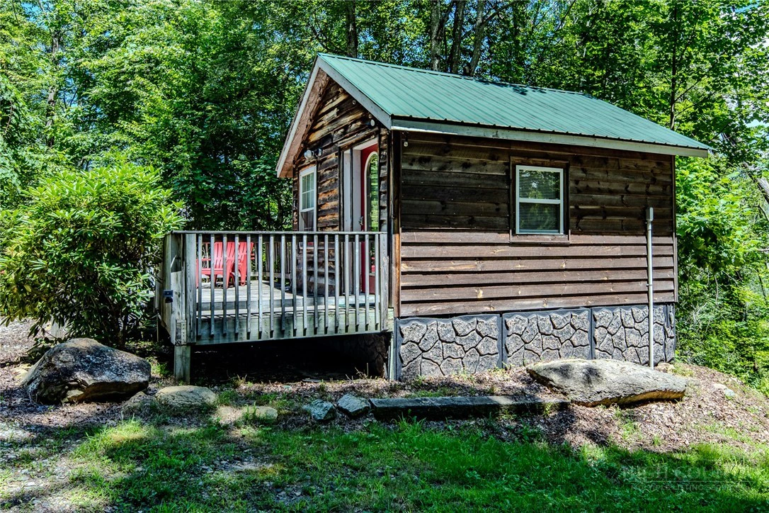 Image number 3 for the current listing