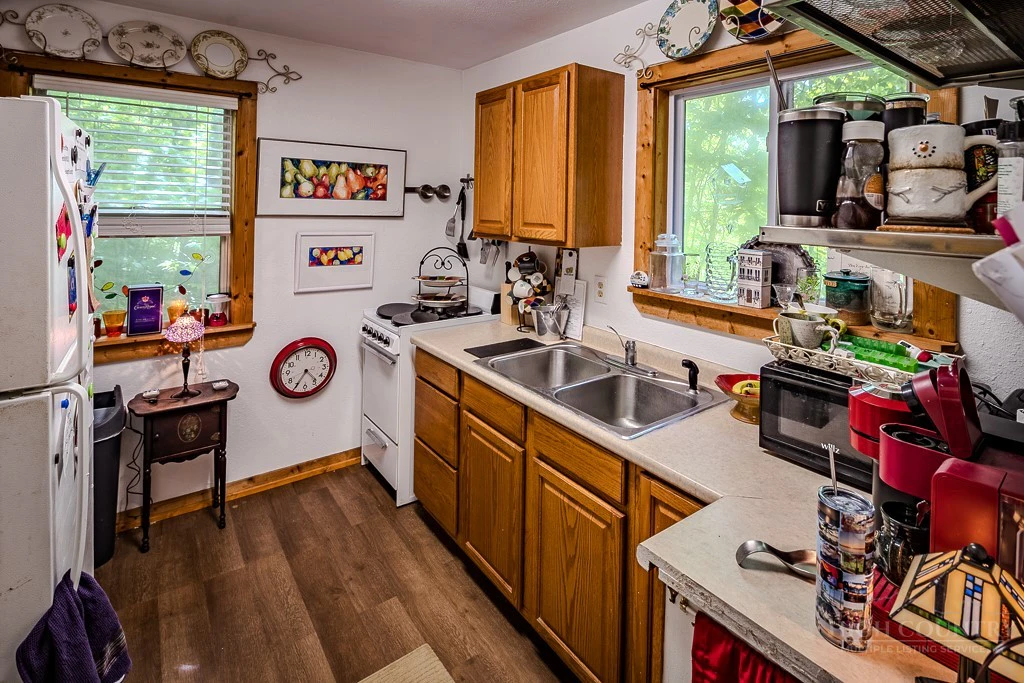 Image number 11 for the current listing