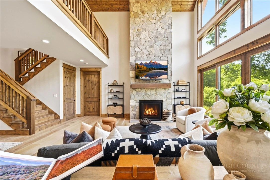 Image number 6 for the current listing