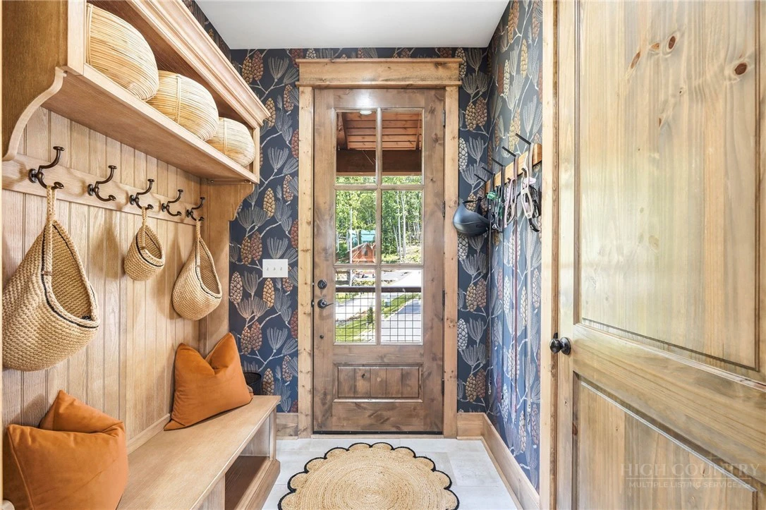 Image number 12 for the current listing