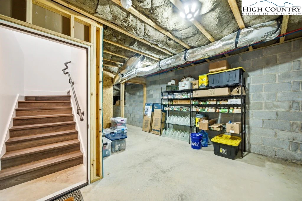 Image number 20 for the current listing