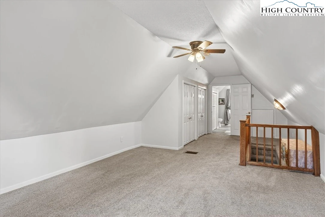 Image number 7 for the current listing