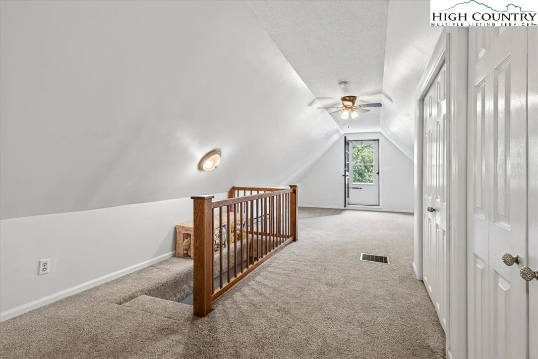 Image number 10 for the current listing