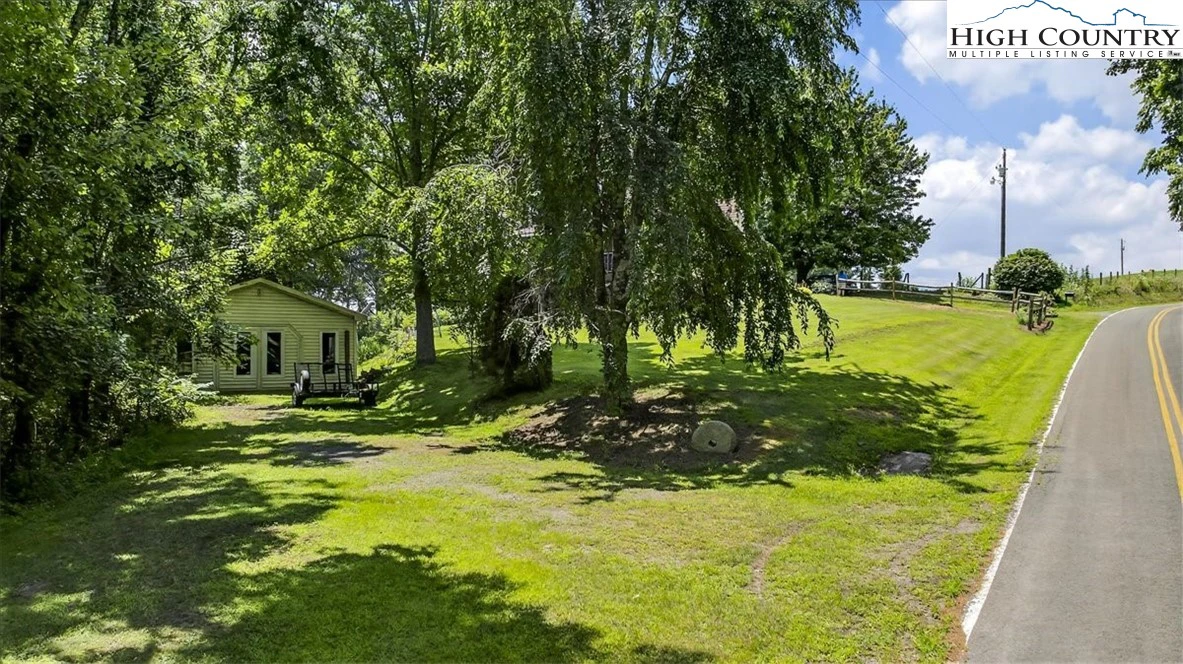 Image number 25 for the current listing