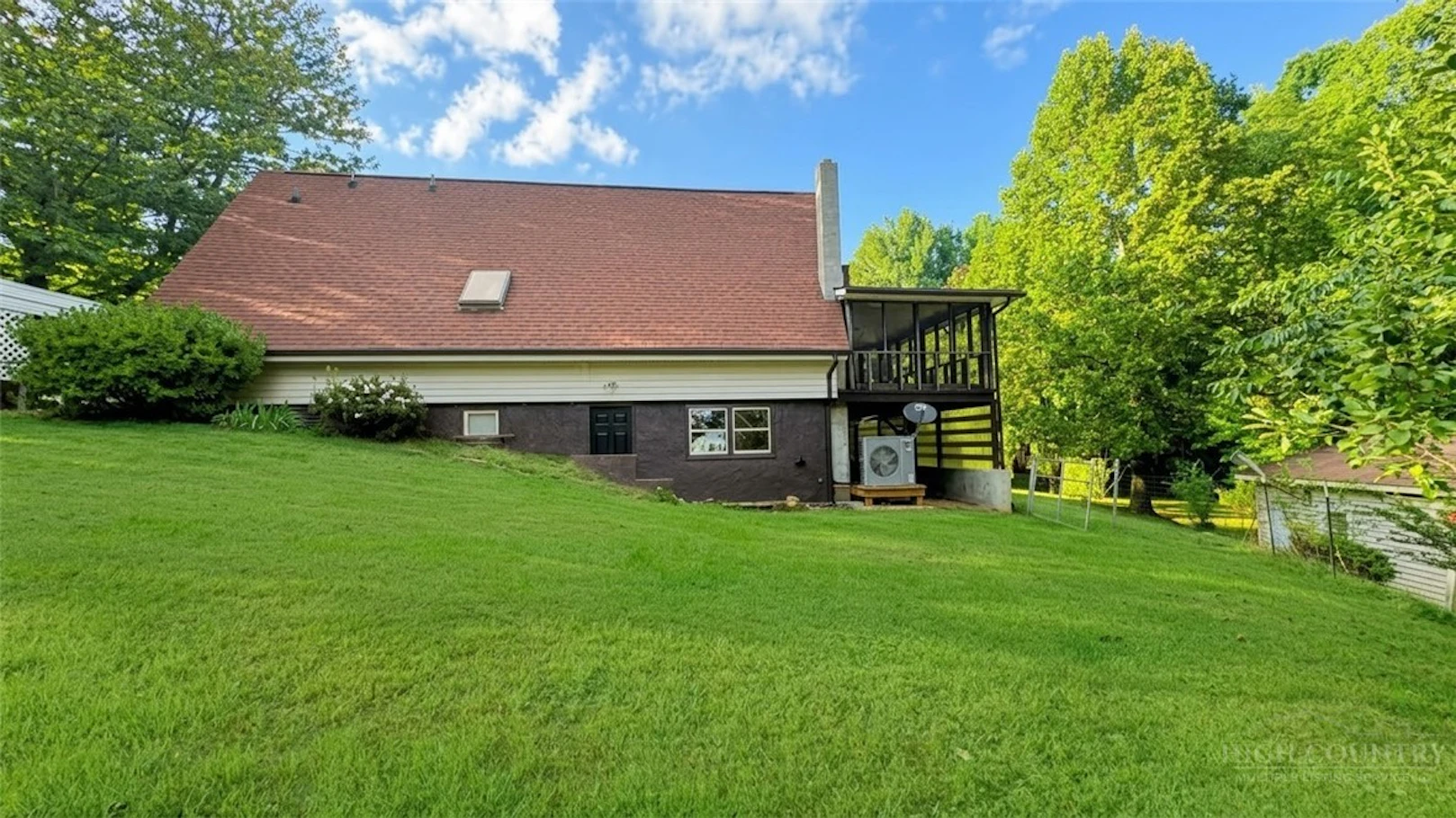 Image number 7 for the current listing