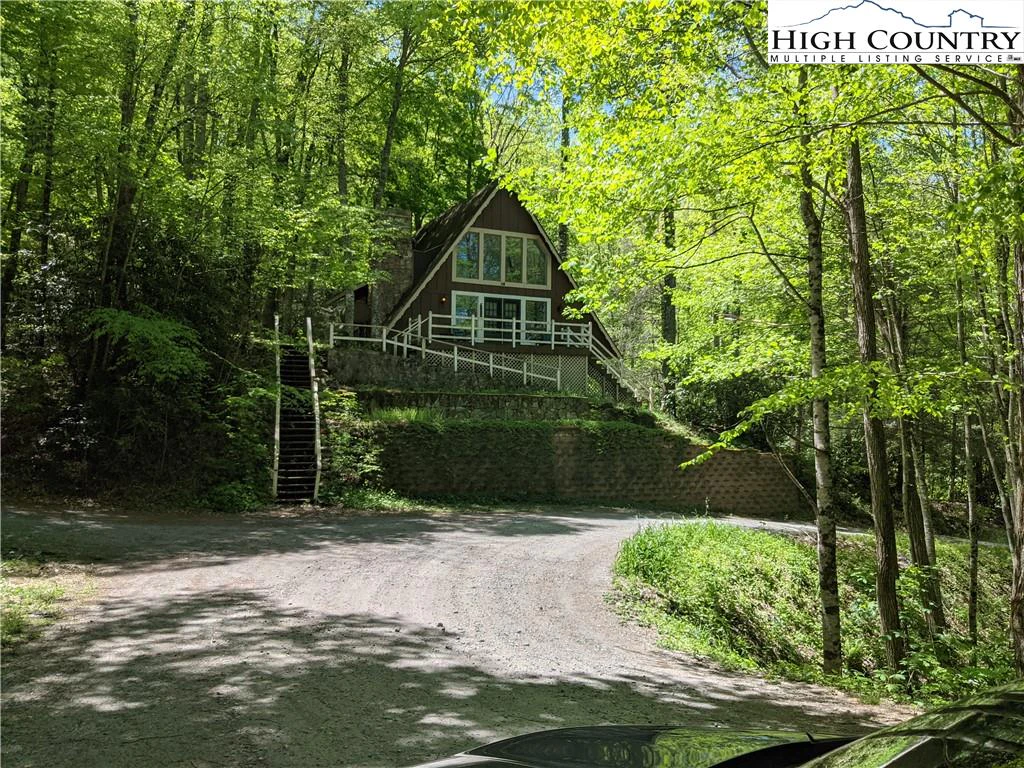 Image number 1 for the current listing