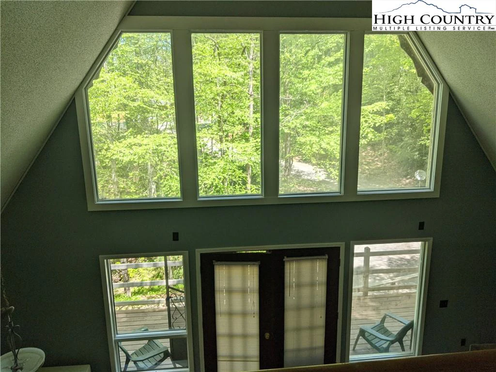 Image number 20 for the current listing