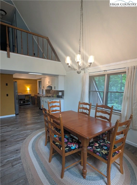 Image number 12 for the current listing