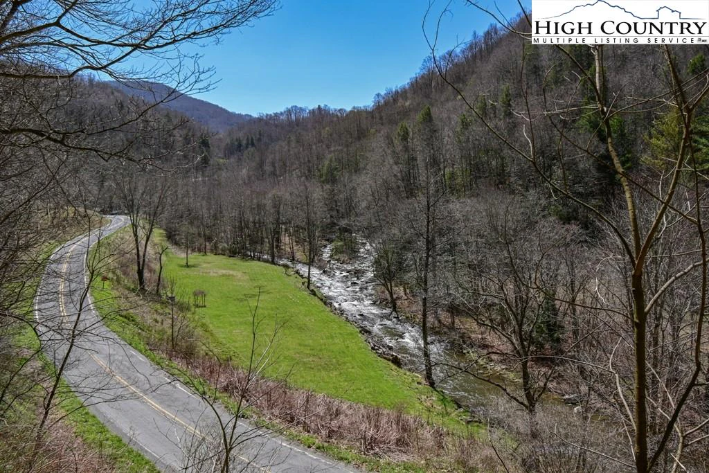 Image number 7 for the current listing