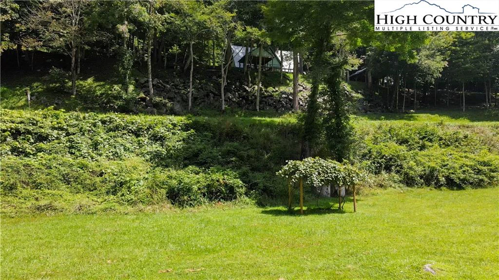 Image number 21 for the current listing