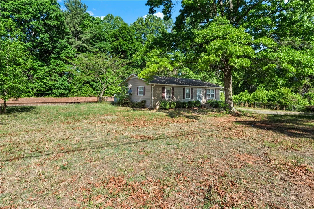 Image number 18 for the current listing