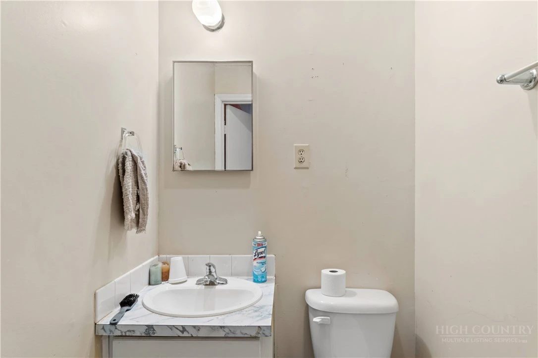 Image number 9 for the current listing