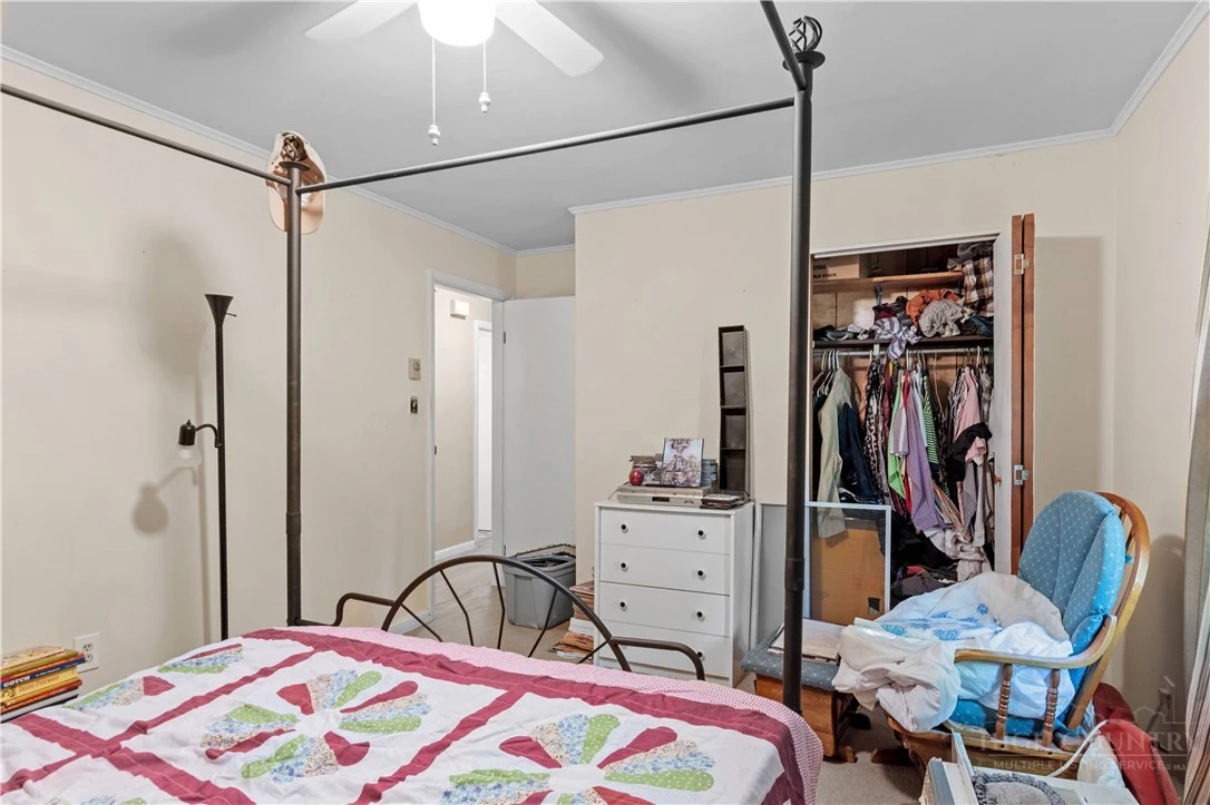Image number 7 for the current listing