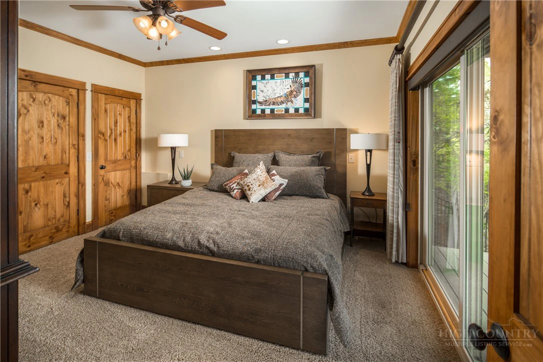 Image number 8 for the current listing