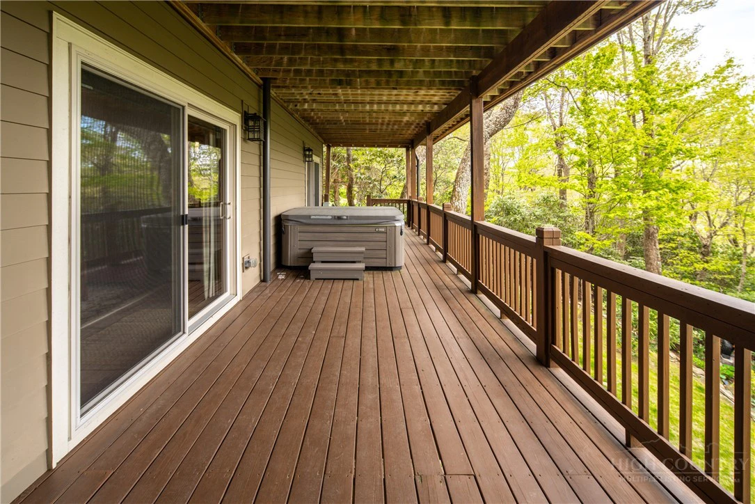Image number 13 for the current listing