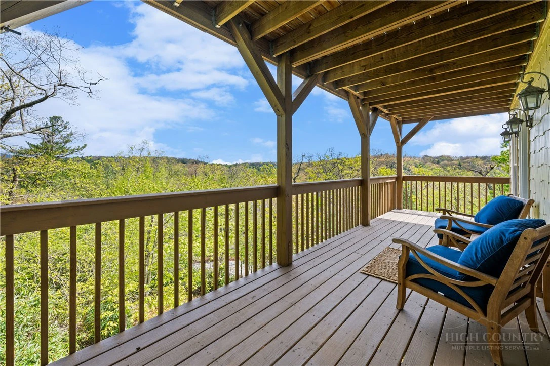 Image number 9 for the current listing