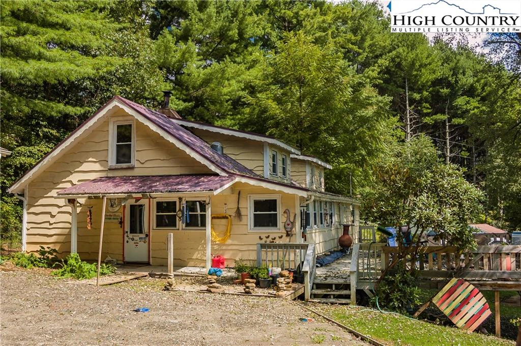 Image number 1 for the current listing