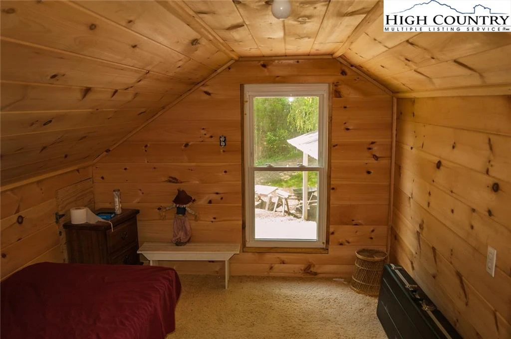 Image number 5 for the current listing