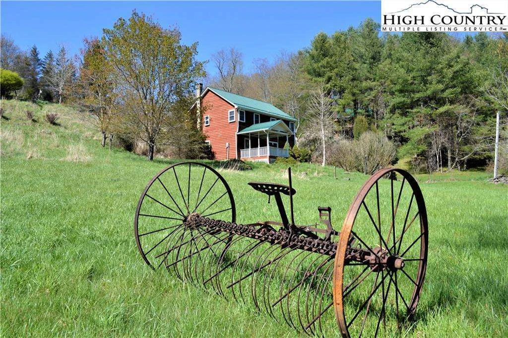 Image number 1 for the current listing